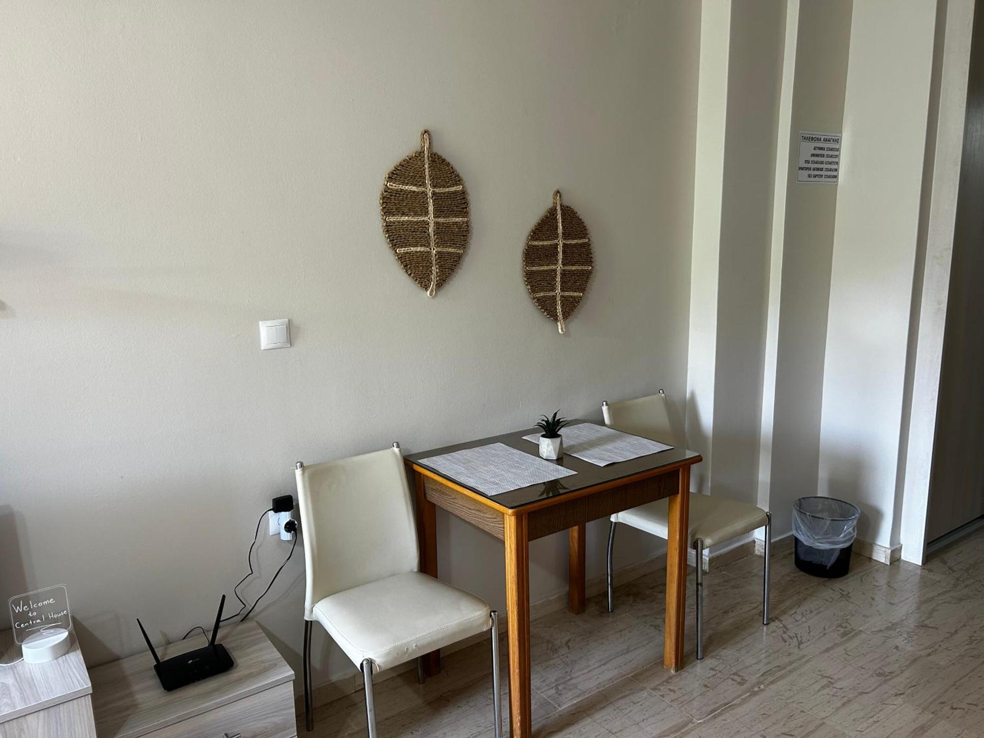 Central House Karistos Карист Екстер'єр фото